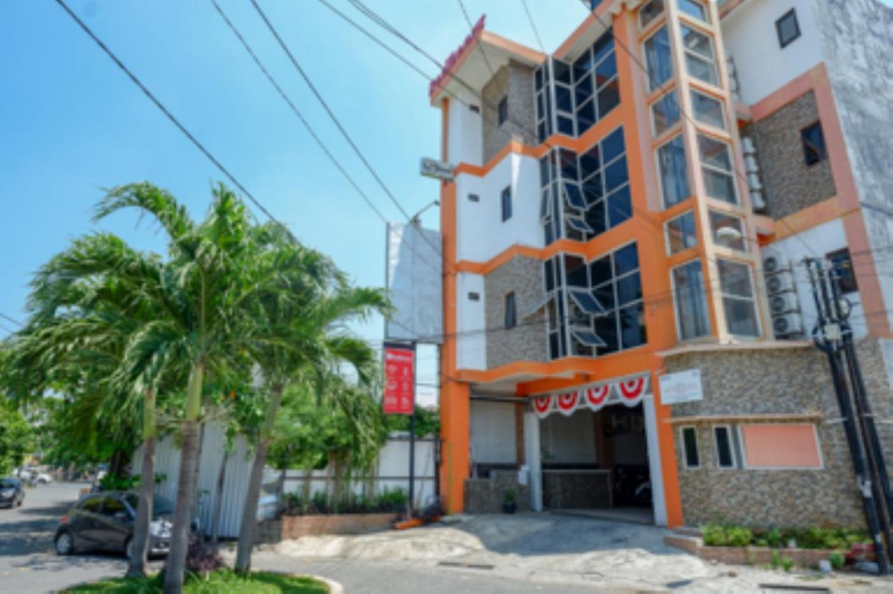 Oyo 1251 Residence 8 Semarang Exterior foto