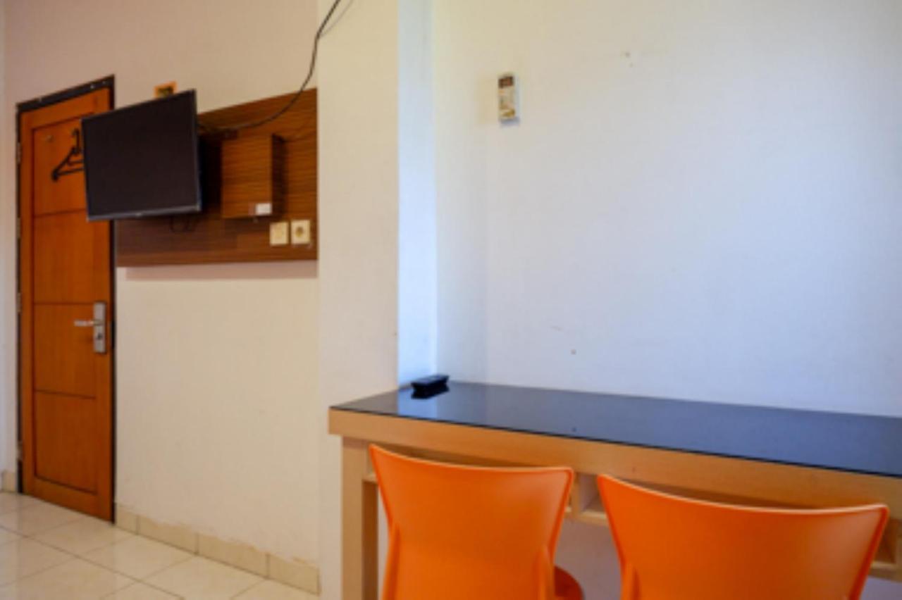 Oyo 1251 Residence 8 Semarang Exterior foto